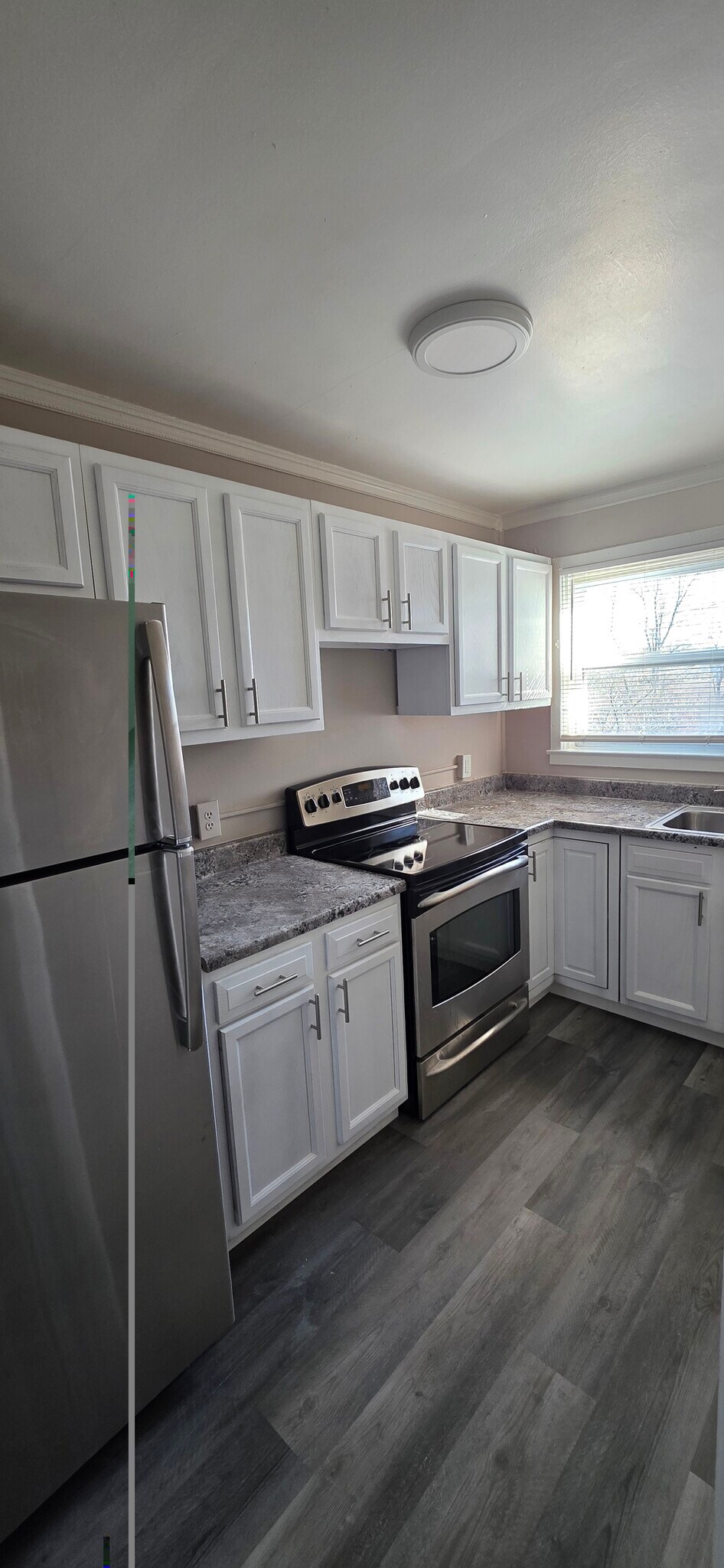Kitchen Unit #2 - 811 Stoll St