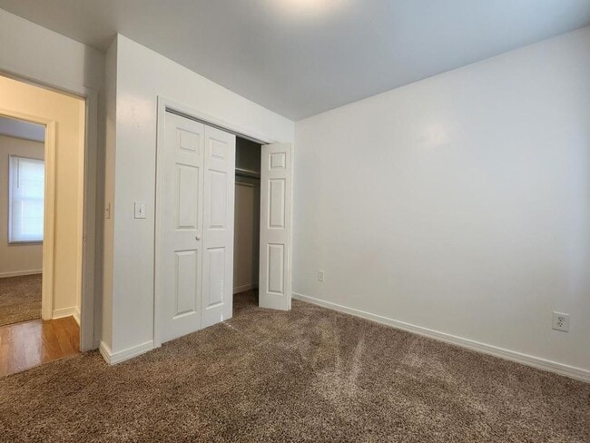 Building Photo - 187 Hollingsworth Manor