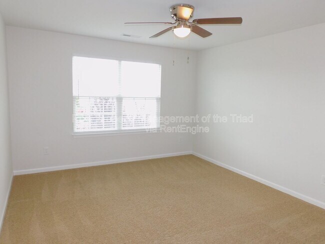 Building Photo - 390 Spaulding St