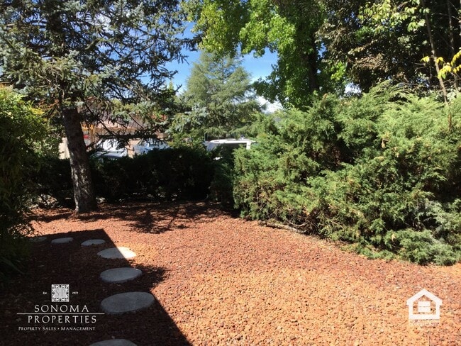 Building Photo - 3BD/2BA Eastside Sonoma Home