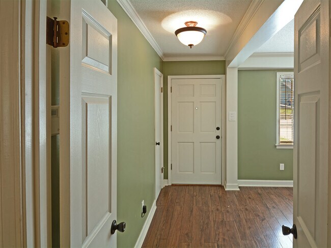 Building Photo - 3 bed, 1.5 bath in Bartlett