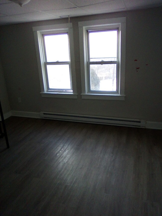 Building Photo - 1213 Pittston Ave