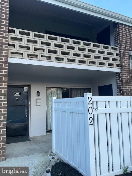 Building Photo - 202 Stony Way