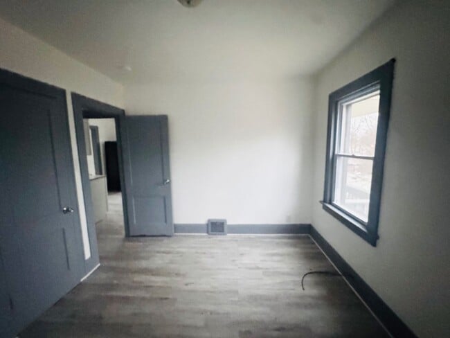 Building Photo - 12713 Craven Ave