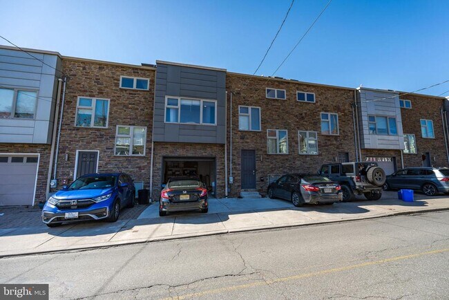 Building Photo - 4066 Manayunk Ave