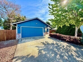 Building Photo - 9719 NE 60th Ave