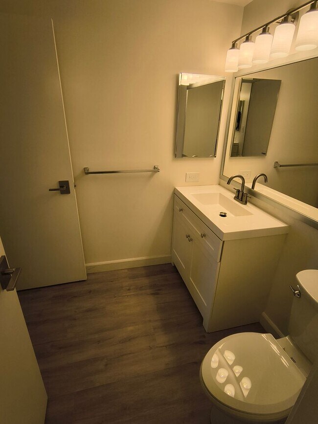 Building Photo - Newly Renovated Spacious 1BD/1 BA Property Available for Rent!!!