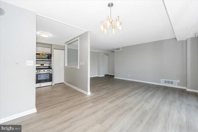 Building Photo - 4410 Oglethorpe St