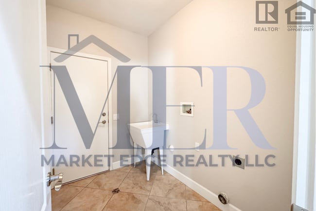 Building Photo - 2Bed/2Bath House in North Surprise! $199 MOVE-IN SPECIAL! Ready for Immediate Move-In!