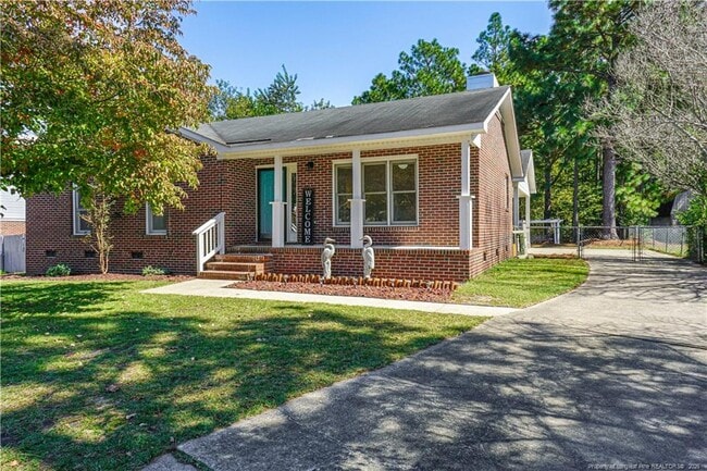 Building Photo - 184 E 12 Oaks Rd