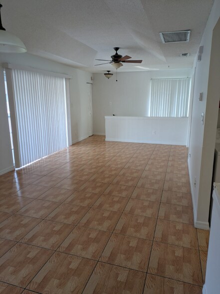 Building Photo - 4369 White Pine Ave