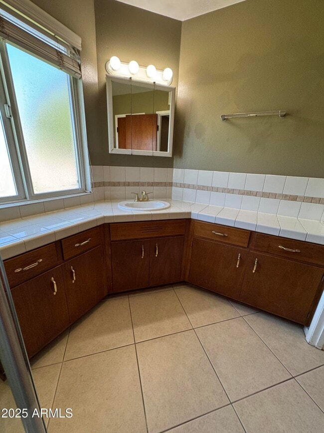 Building Photo - 2309 N 81st Way