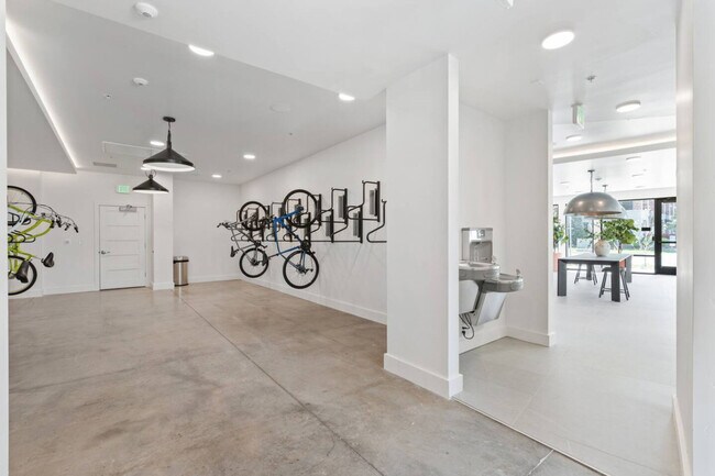 Building Photo - 320 N 490 W
