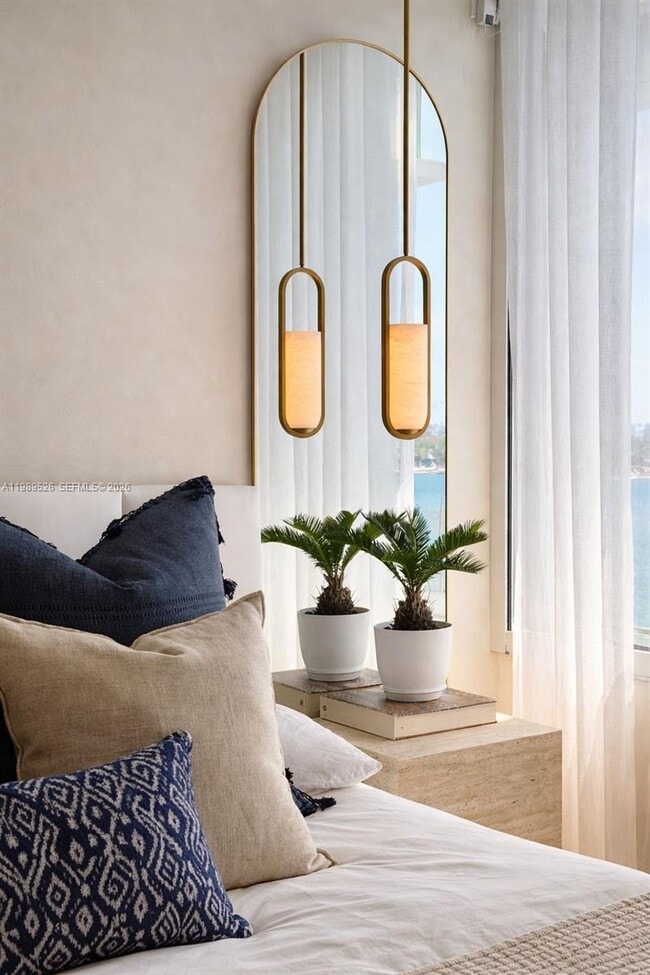 Building Photo - 1000 West Ave