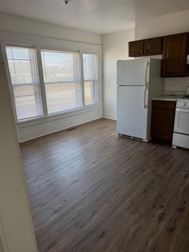 Building Photo - 206 N 3rd St