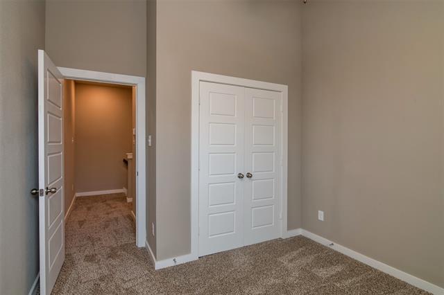 Building Photo - 703 Harvest Moon Dr