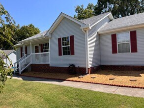 Building Photo - 308 Vernon Traylor Dr