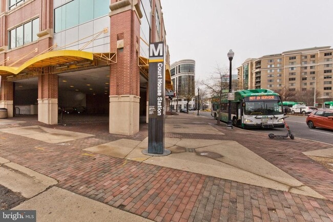 Building Photo - 1612 N Rhodes St