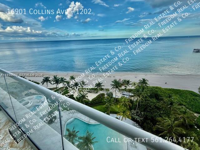 Building Photo - 16901 Collins Ave