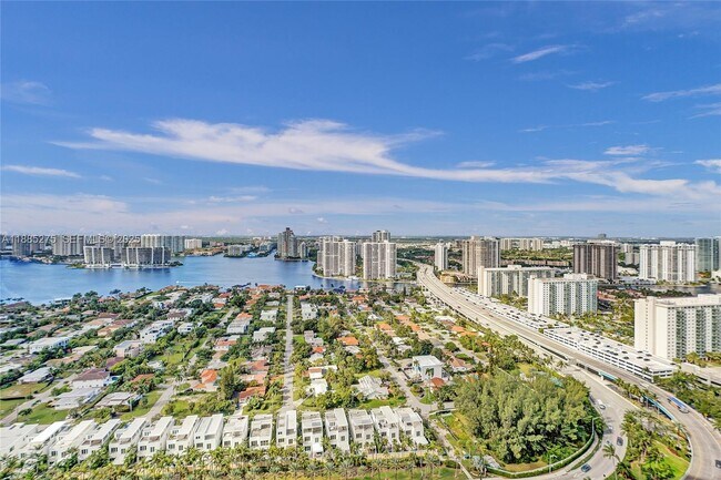 Building Photo - 18975 Collins Ave