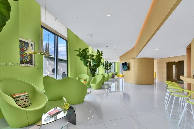 Building Photo - 501 NE 31st St