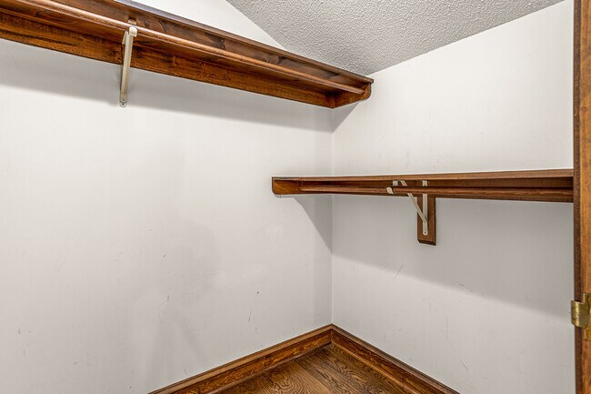 Building Photo - 274 Elkins Rd