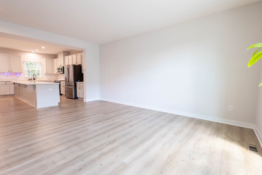 Building Photo - 6800 Frey Ln