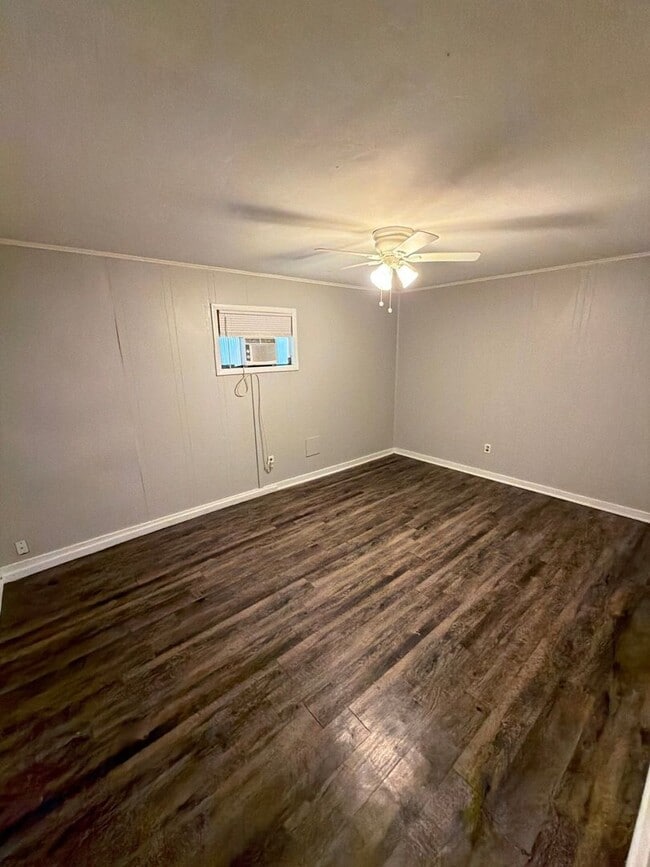 Building Photo - Very Nice Newly Renovated Home in Glenview