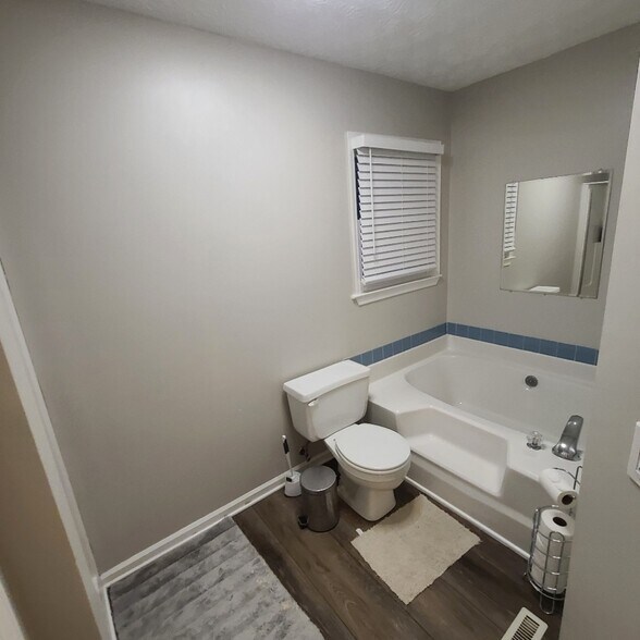 Building Photo - 11 Lindseybrook Trl