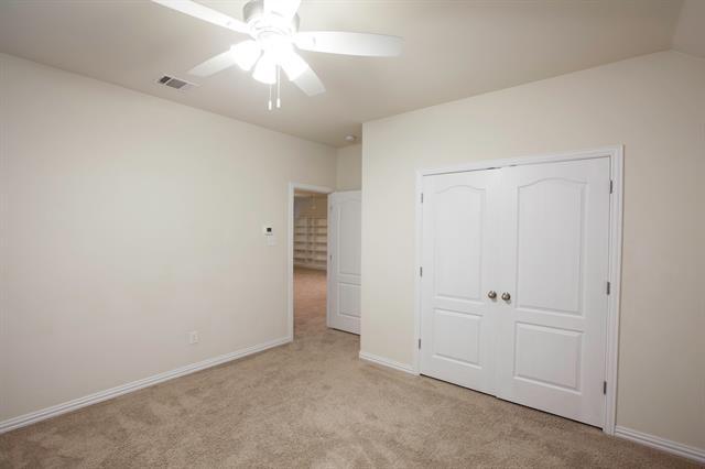 Building Photo - 5601 Fremont Dr