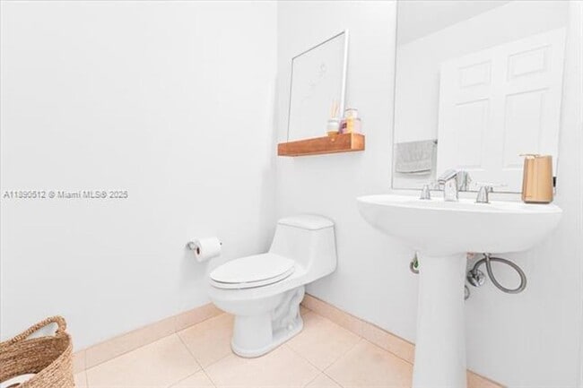 Building Photo - 2802 NE 184th Terrace