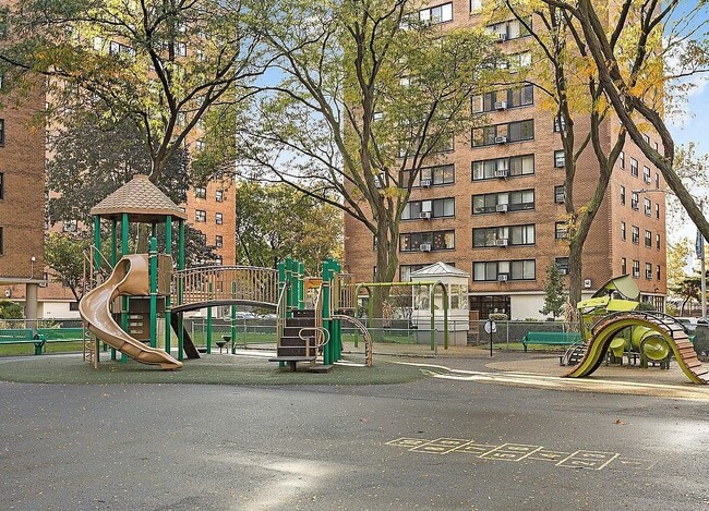 Building Photo - 33-43 14th St