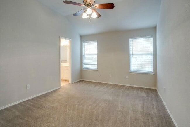 Building Photo - 10708 Braemoor Dr