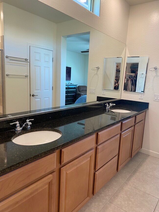 Building Photo - 4209 W Granite Basin Dr