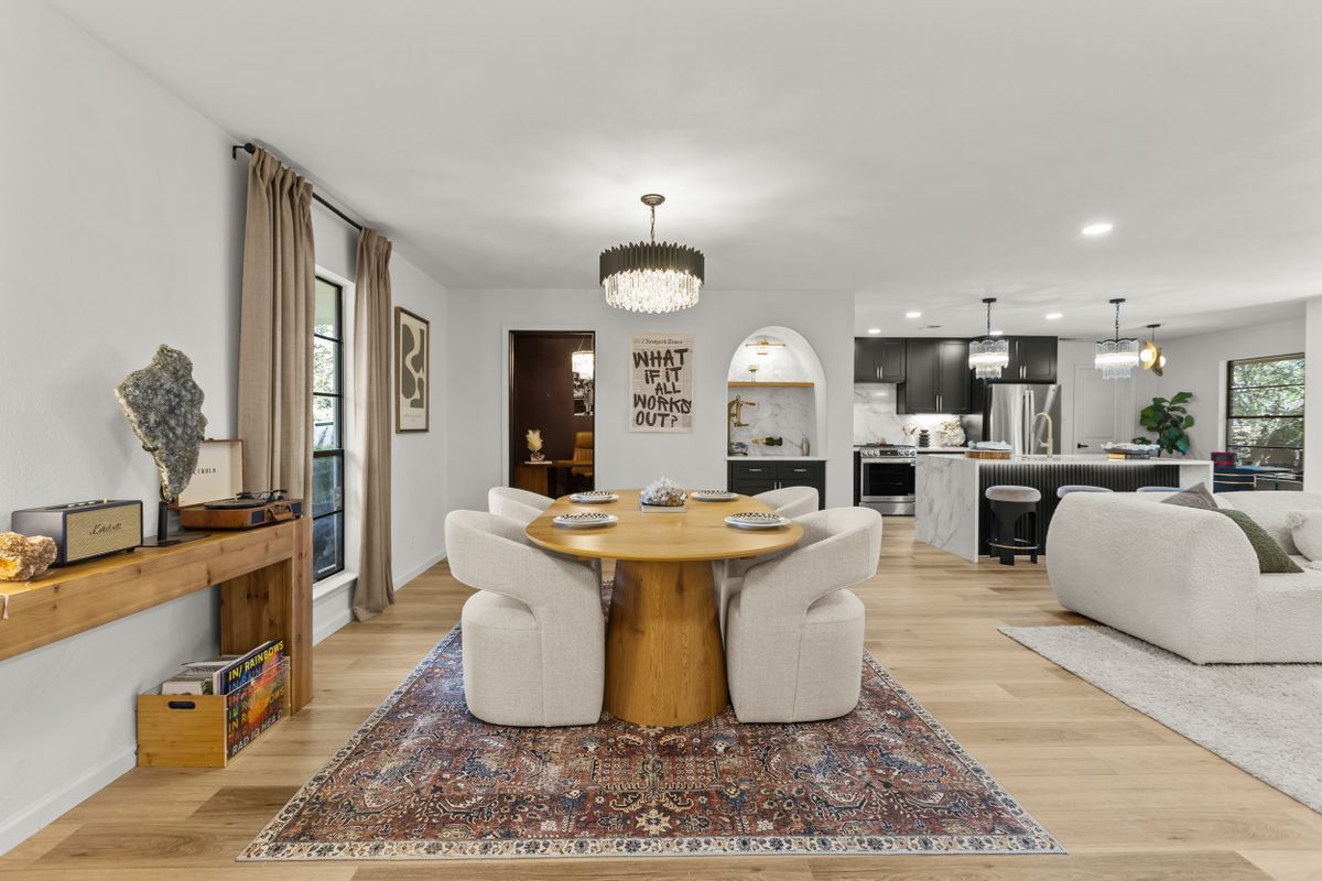 Building Photo - 2822 Low Oak