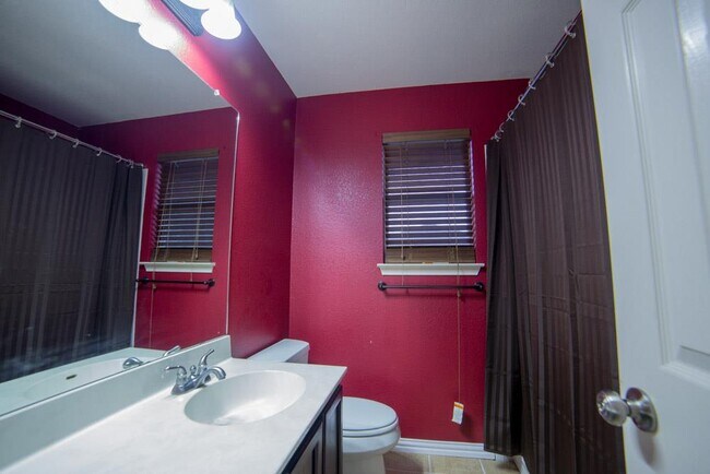 Building Photo - 3109 Sauls Dr