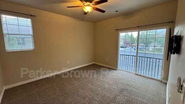 Building Photo - 61 S Clayton Ct
