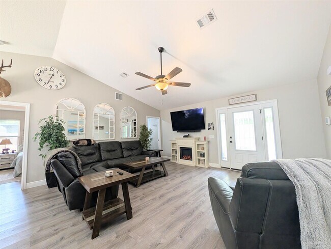 Building Photo - 6837 Sage Brush Ln