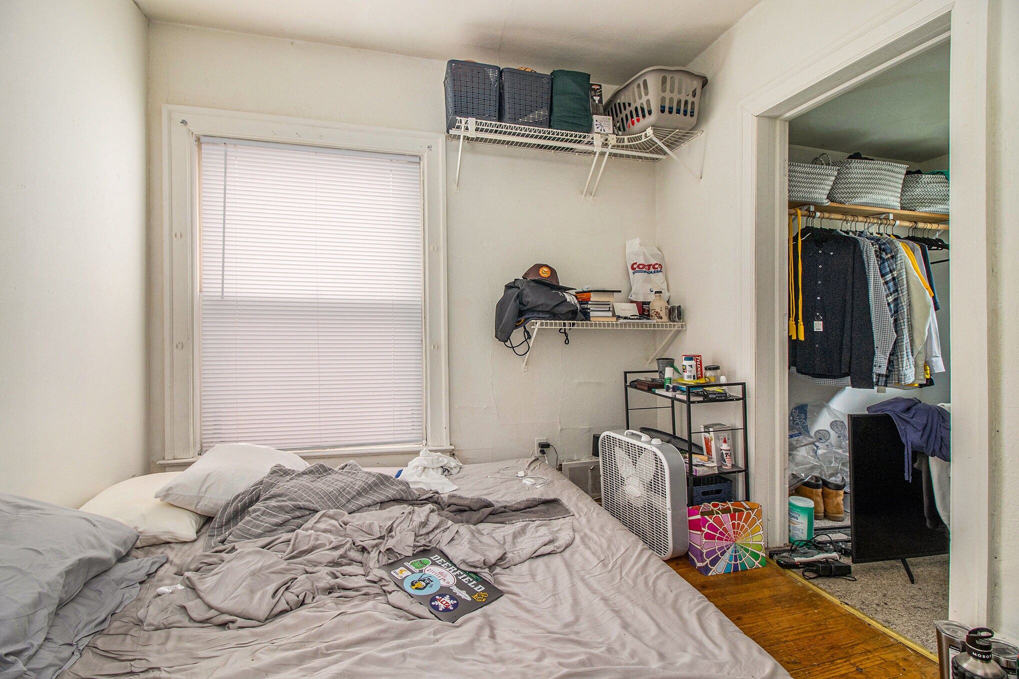 Building Photo - 927 S Division St