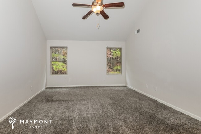 Building Photo - 1950 Old Dogwood