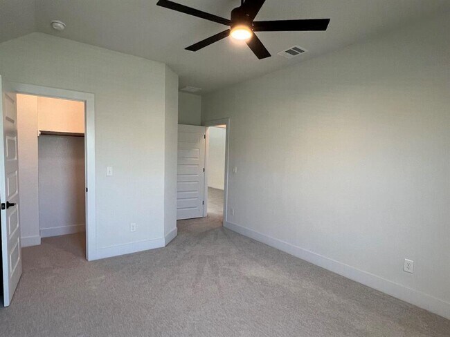 Building Photo - 2612 Brushwood Mdw