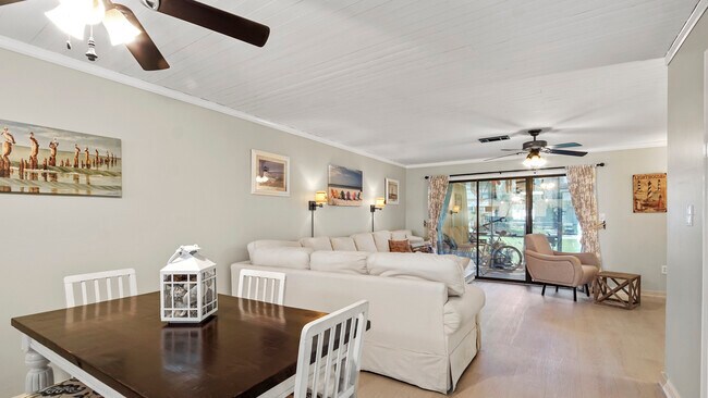 Building Photo - 155 Misty Cove