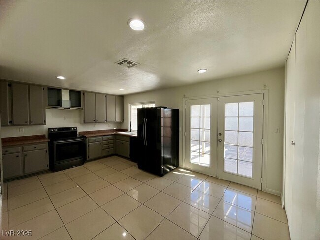 Building Photo - 109 Greenbriar Townhouse Way