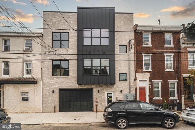 Building Photo - 1217-19 E Columbia Ave