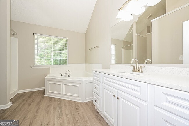 Building Photo - 468 Grove Park Dr