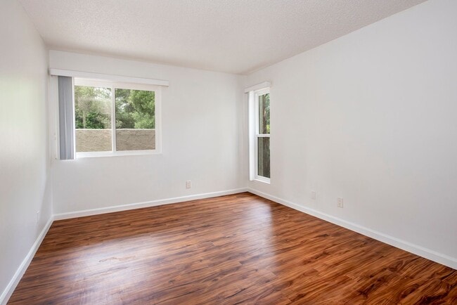 Building Photo - Charming Condo for Rent in Goleta!