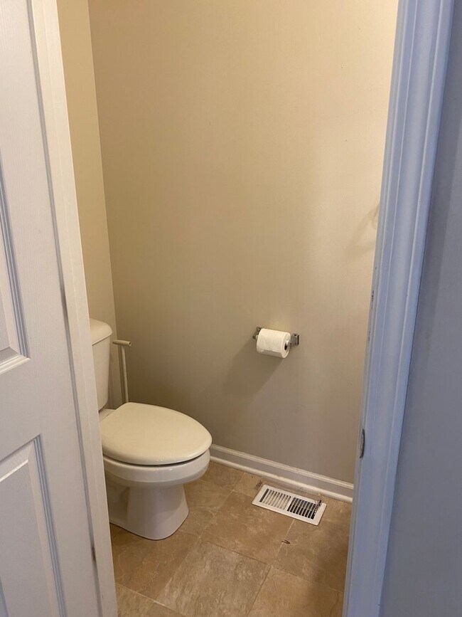 Building Photo - 3438 Topside Rd