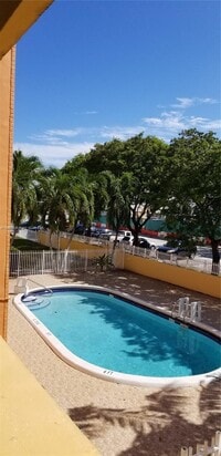 Building Photo - 1851 NE 168th St