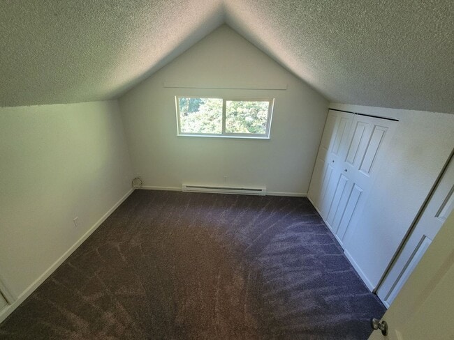 Building Photo - 748 N 12th Ave