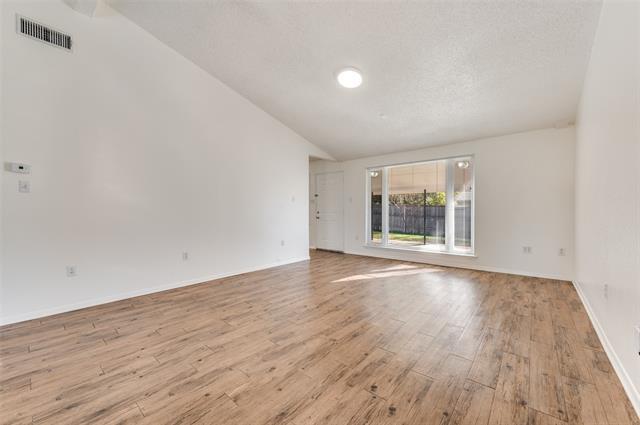 Building Photo - 3624 High Bluff Dr